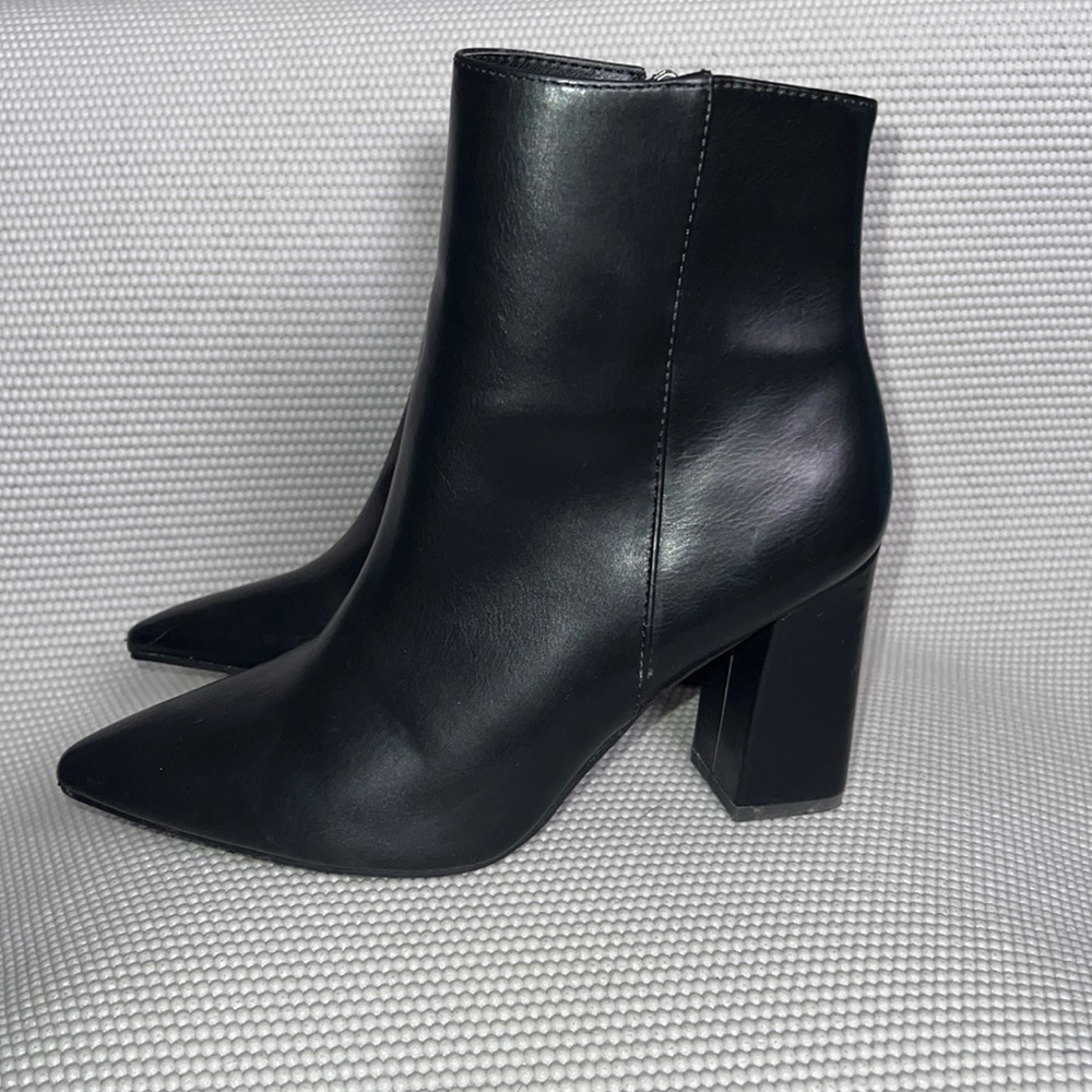 Elegant Black Ankle Boots